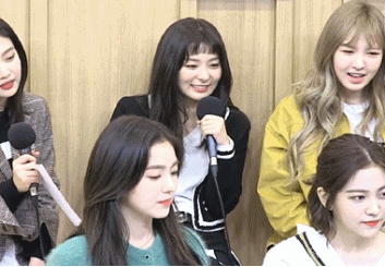 얼떨결에 아버지와 전화연결된 레드벨벳 슬기 반응 gif (컬투쇼) | 인스티즈