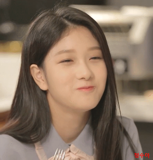 프로미스 나인 The 100 16화 프롬이들의 골져스한 저녁만찬.gif | 인스티즈