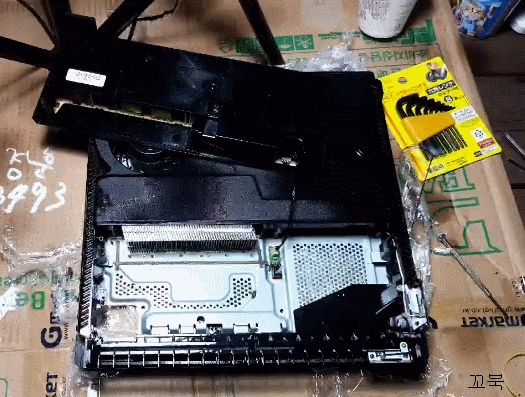 중고나라에서 30만원짜리 하이브를 사온 아저씨.gif | 인스티즈