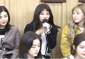 얼떨결에 아버지와 전화연결된 레드벨벳 슬기 반응 gif (컬투쇼) | 인스티즈