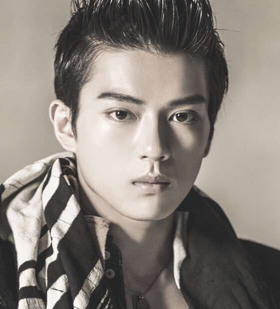 14세때 친구엄마 임신시킨 스타 | 인스티즈