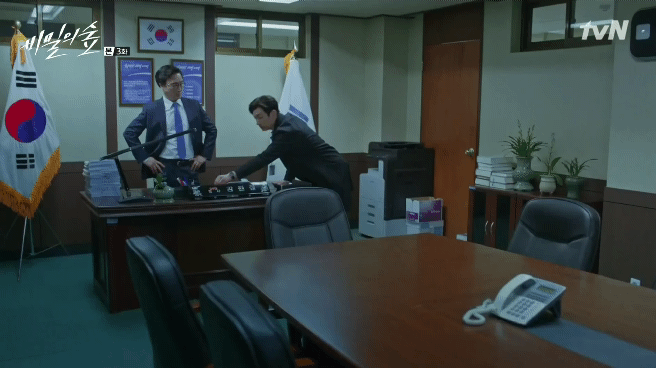 비밀의 숲 조승우 연기가 좀 아쉽네요...jpgif | 인스티즈