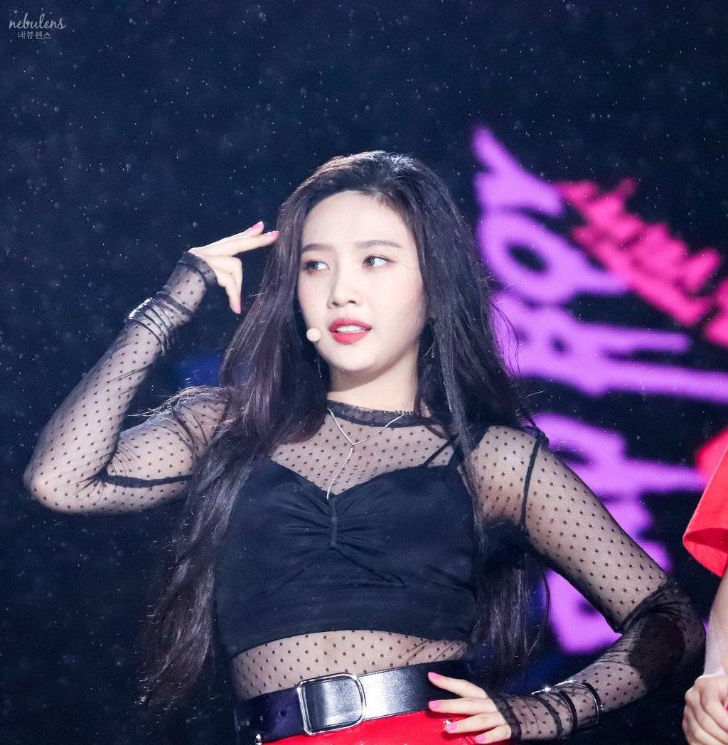 레드벨벳의 큐티섹시갓 둥둥이 조이.jpg | 인스티즈