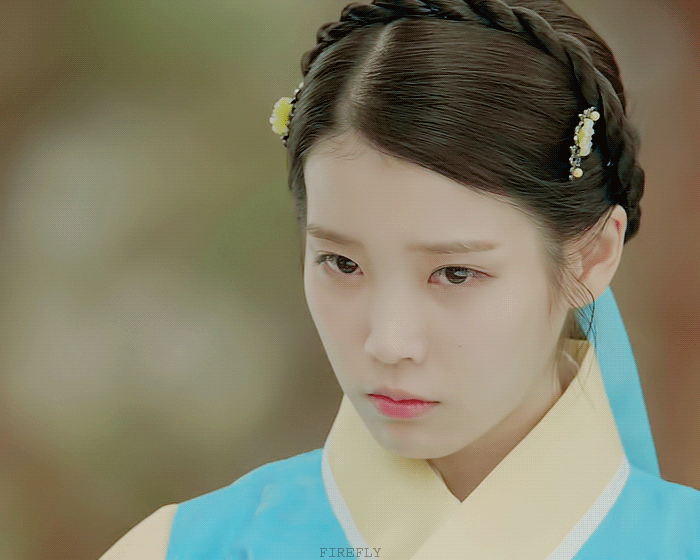 글씨 독특하게 쓰는 아이유.jpg | 인스티즈