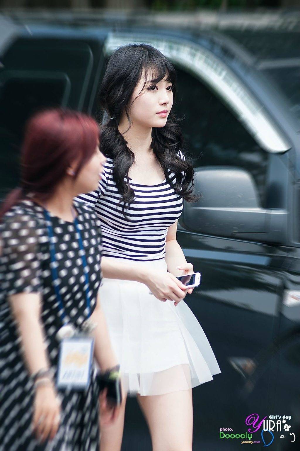 밑고보는 유라.gif | 인스티즈