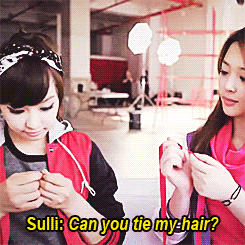 빅토리아언니 나 머리 좀 묶어줘.gif | 인스티즈