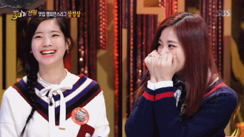 [트와이스] 긴 촬영에 영혼이 빠져나간 사나 리액션 ㅋㅋㅋ | 인스티즈