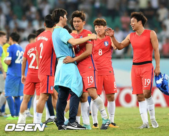 눈물까지 흘리면서 가장 격하게 기뻐한 선수.jpg | 인스티즈