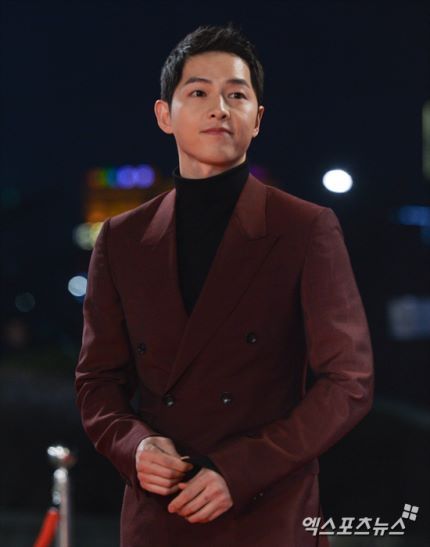 오늘자 KBS 연기대상 레드카펫 송중기 | 인스티즈