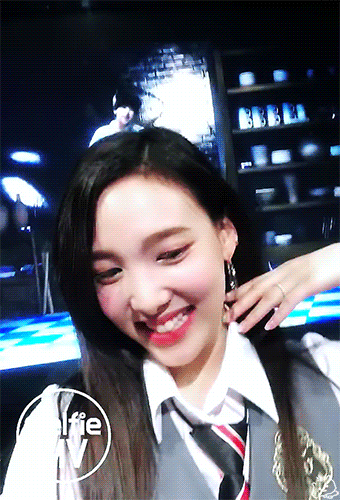 셀피뮤비 나여니 | 인스티즈