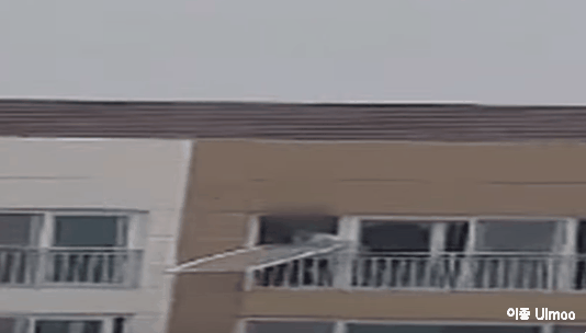 아파트 18층서 컴퓨터·운동기구 투척 | 인스티즈