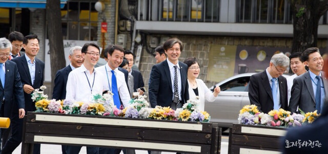 근무지를 이탈해 신난 직장인 | 인스티즈