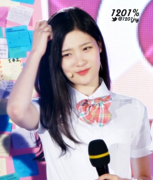 성년의날 꽃받은 꽃미소 아이오아이(ioi) 정채연 | 인스티즈