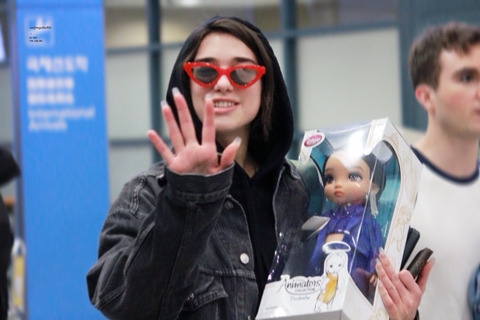 매진된 본인 콘서트에 팬 초대한 두아 리파 | 인스티즈