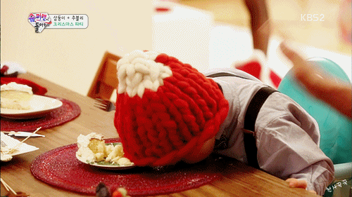 처음에는 어색했던 시호와 민국이.gif | 인스티즈