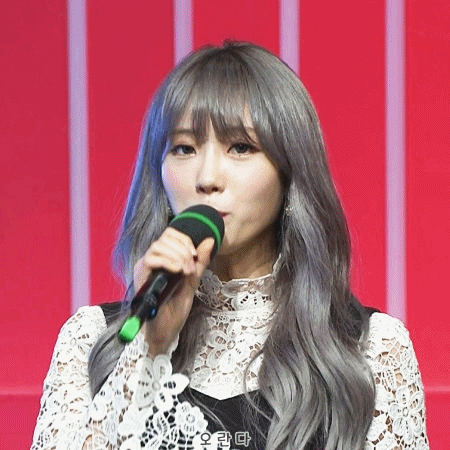 180601 OGN 클래시로얄 리포터 우주소녀 루다.gif | 인스티즈