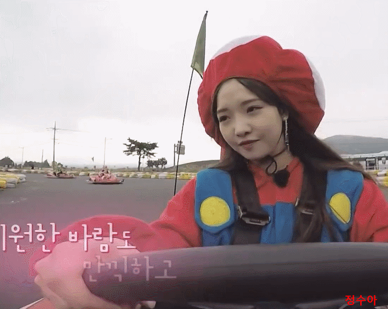 제주도에서 카트타는 프로미스 나인.gif | 인스티즈