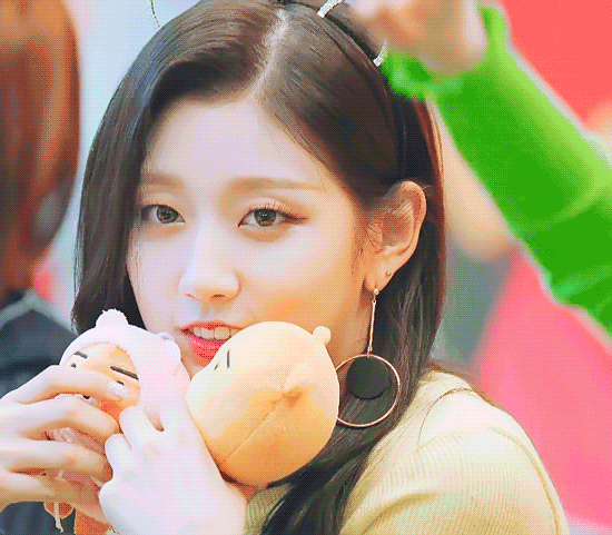 [러블리즈] 퇴근한 뒤에 뭐할지 고민이라서 예인이 | 인스티즈