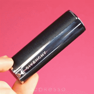 입술에 뭐 바르는 짤이랑 눈에 반짝이 칠하는 짤.gif | 인스티즈