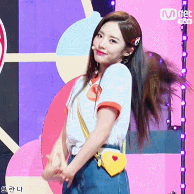 180607 엠카운트다운 프로미스나인 박지원.gif | 인스티즈