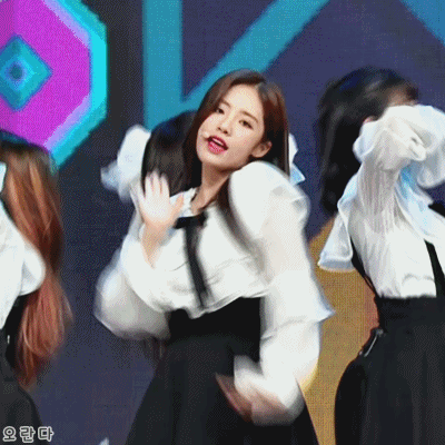 180607 엠카운트다운 프로미스나인 박지원.gif | 인스티즈