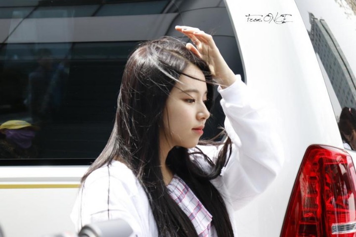 입체적인 이목구비에 콧대가 쩌는 트와이스 채영.jpgif | 인스티즈