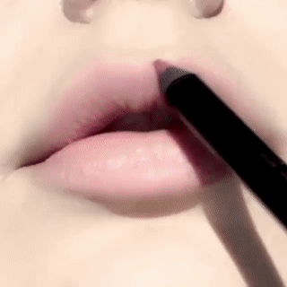 [팻맥그라스] 탱글탱글 반짝반짝한 립메이크업 구경하긔.gif | 인스티즈