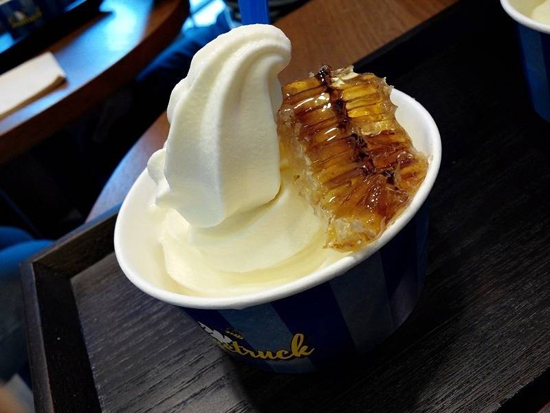[아이스크림] 한때 인기였던 벌집이 올라간 소프트 아이스크림 | 인스티즈