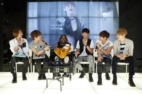 애장품 내놓으라면 진짜 애장품 내놓는 아이돌 | 인스티즈