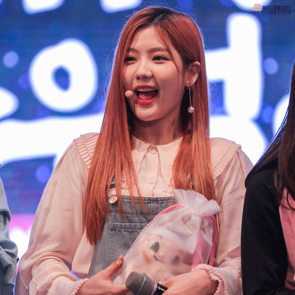 사람들을 즐겁게 해주는 걸 좋아하는 아이돌.gif | 인스티즈