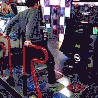 게이트와 파일런 사이에 낀 드라군.gif | 인스티즈