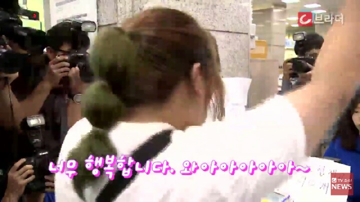 광화문 우체국에서 문재인대통령 우표를 처음으로 사신분.JPG | 인스티즈