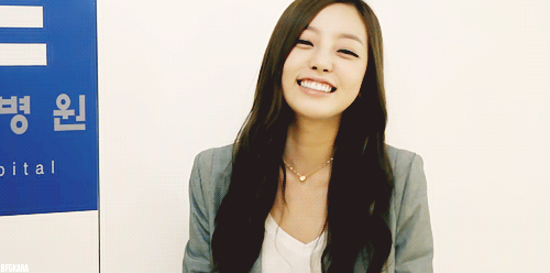 신입사원 면접녀.gif | 인스티즈