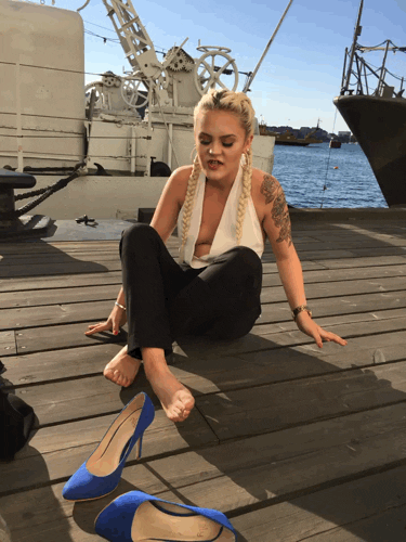 실수하는 여자 .gif | 인스티즈