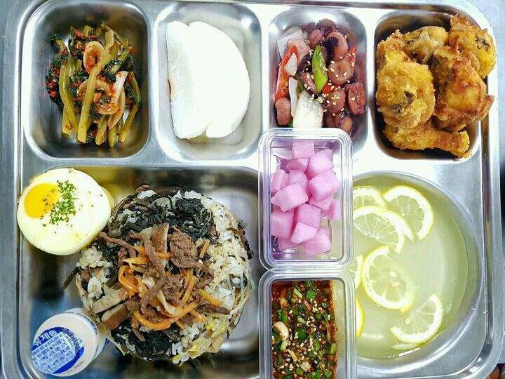 조퇴를 해도 급식은 꼭 먹고 간다는 어느 중학교 | 인스티즈