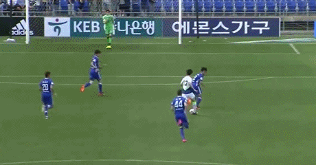 부상 후유증 따위 없었던 이재성 복귀전 하이라이트.gif (데이터주의) | 인스티즈