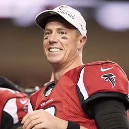 둘 중 전세계적으로 인지도 높은 사람은? | 인스티즈