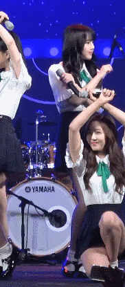 팬싸 당첨 되었으면 좋겠어서 여자친구.jpg.gif | 인스티즈