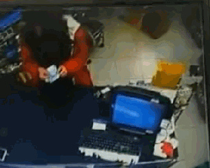 편의점 진상녀.gif | 인스티즈