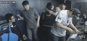 제닉스스톰 서든 챔스 3회 연속 우승.GIF | 인스티즈