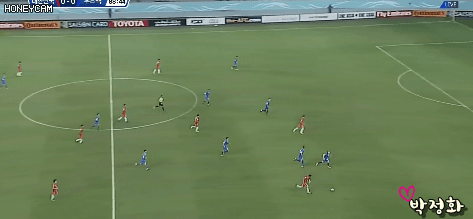 결정적인 찬스 놓치는 대한민국.gif | 인스티즈