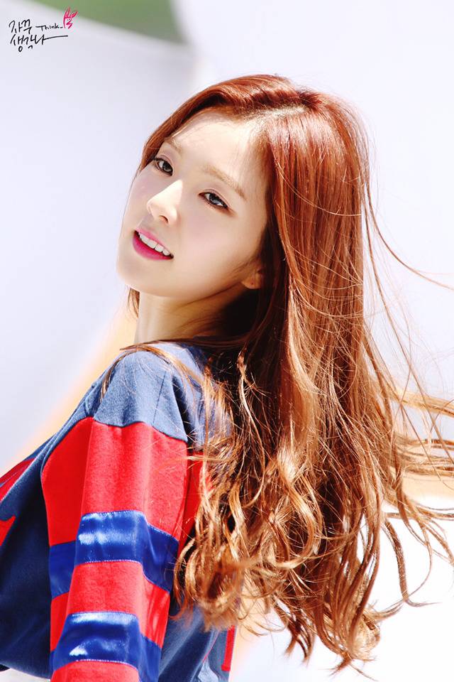 15년 어느날 무대의 아이린.jpg | 인스티즈