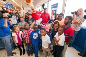 해마다 완구점을 터는 남자 | 인스티즈