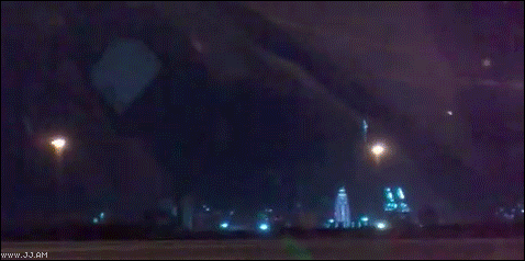 하늘이 분노하는 순간들.gif | 인스티즈