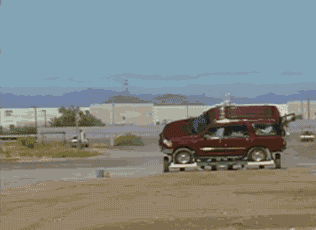 안전벨트의 중요성.gif | 인스티즈