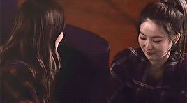 하트 날리는 곰슬기 | 인스티즈