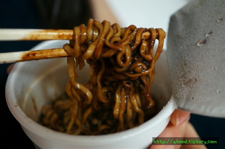 은근히 마니아층 두터운 짜장라면 | 인스티즈