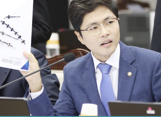 개인적으로 생각하는 더민주당 비쥬얼 3대장.jpg | 인스티즈