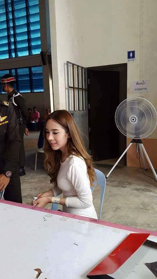 태국의 군입대 신검 현장 | 인스티즈