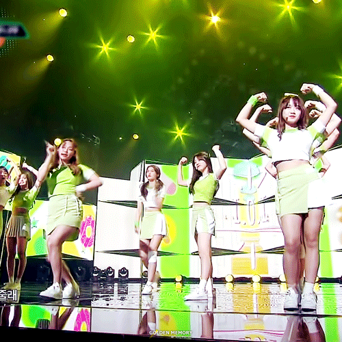 얼굴 직격타 맞고 서 있을수 없다 있다 | 인스티즈